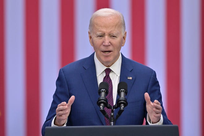 El presidente Joe Biden pronuncia un discurso durante un evento en la YMCA, el lunes 11 de marzo de 2024, en Goffstown, NH.