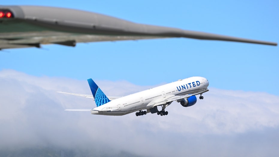 Un avión de United Airlines despega del Aeropuerto Internacional de San Francisco