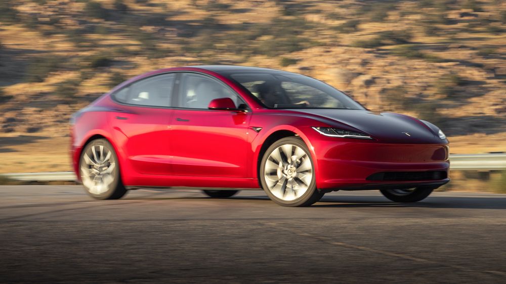 071 2024 Tesla Modelo 3 AWD Lide de largo alcance