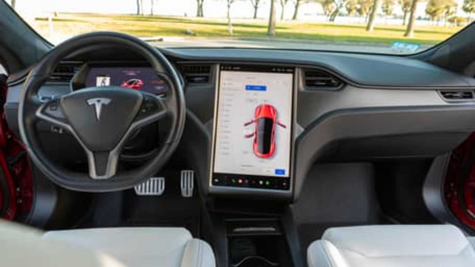 Interior Tesla Model S P100D 2019