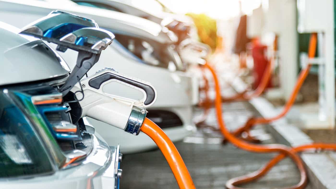 Reclamación de autos eléctricos en la estación