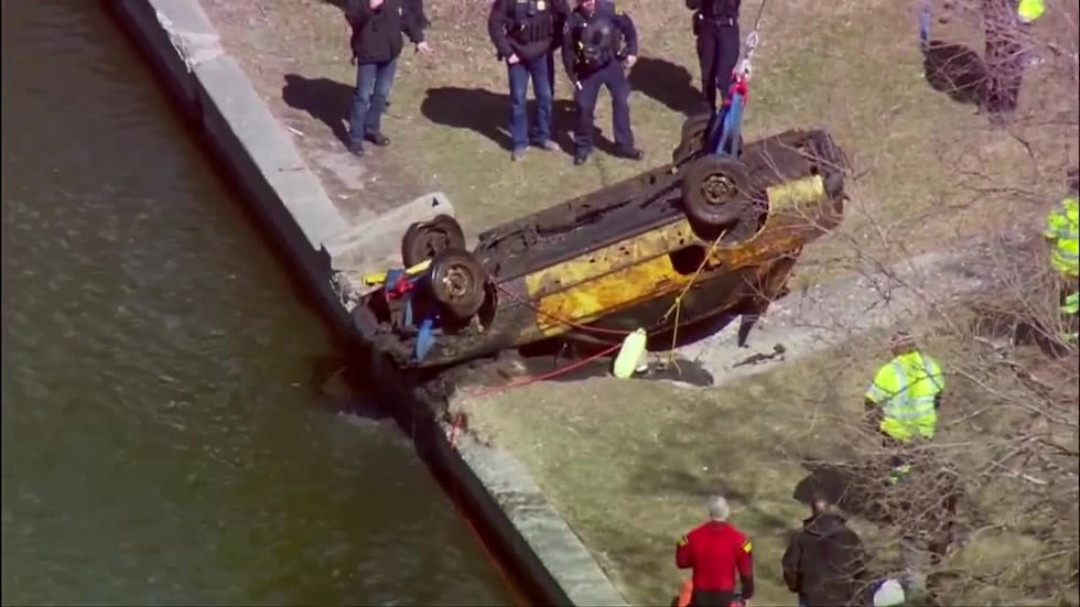 Esta semana se encontraron más de 90 autos en el sistema del río Chicago.