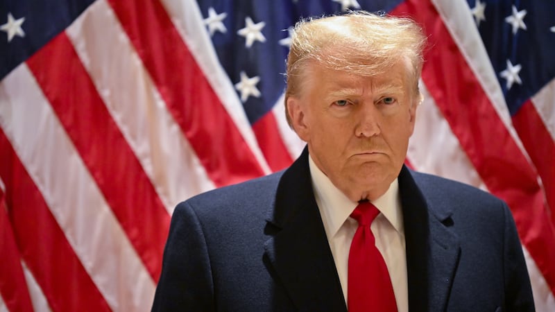 El ex presidente Donald Trump habla en una conferencia de prensa de Wall Street 40 el 17 de enero de 2024 en Nueva York.