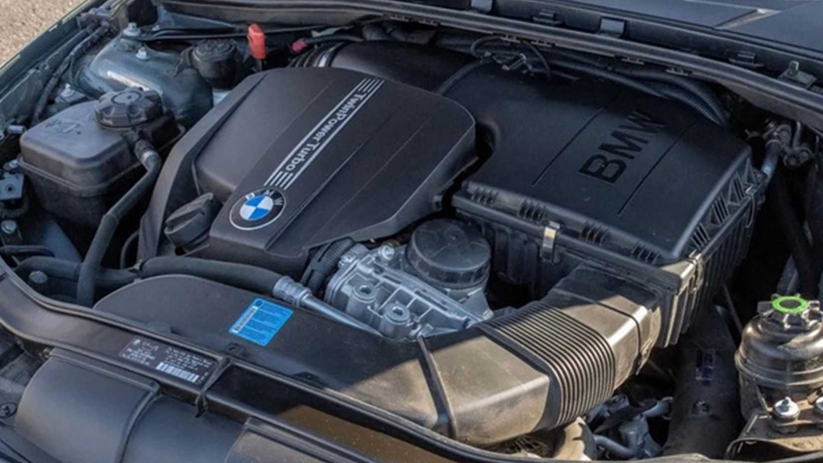 BMW 335I E90 N55 3.0L Turbo Better Six Engine Bay