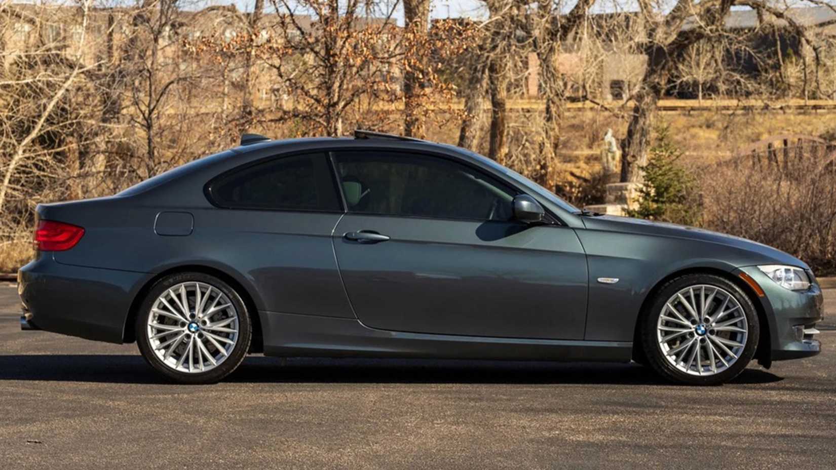 Perfil BMW 335i E90