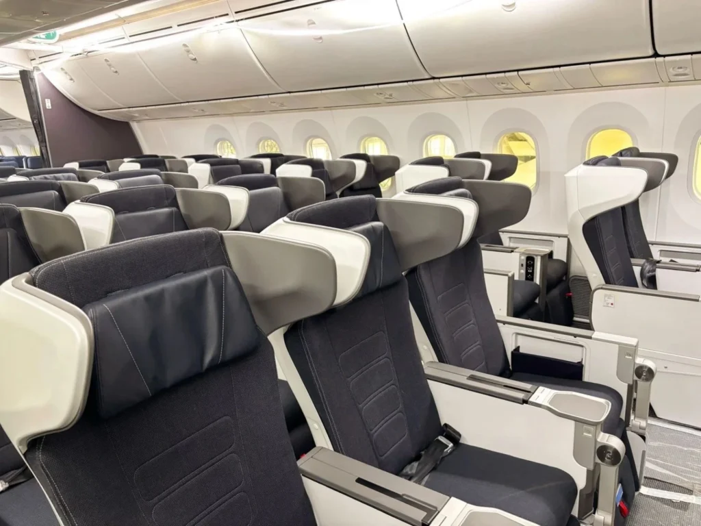 British Airways (BA) ha comenzado a verificar una nueva economía premium en su Boeing 787-9, que actualmente está experimentando una certificación en su corriente principal.