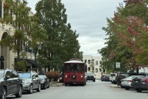 La cirugía ha demostrado que las ventas están aumentando a medida que los turistas regresan a Ashville. Según la cirugía, septiembre marcó el primer mes de crecimiento de Ashville en el año desde Helen.