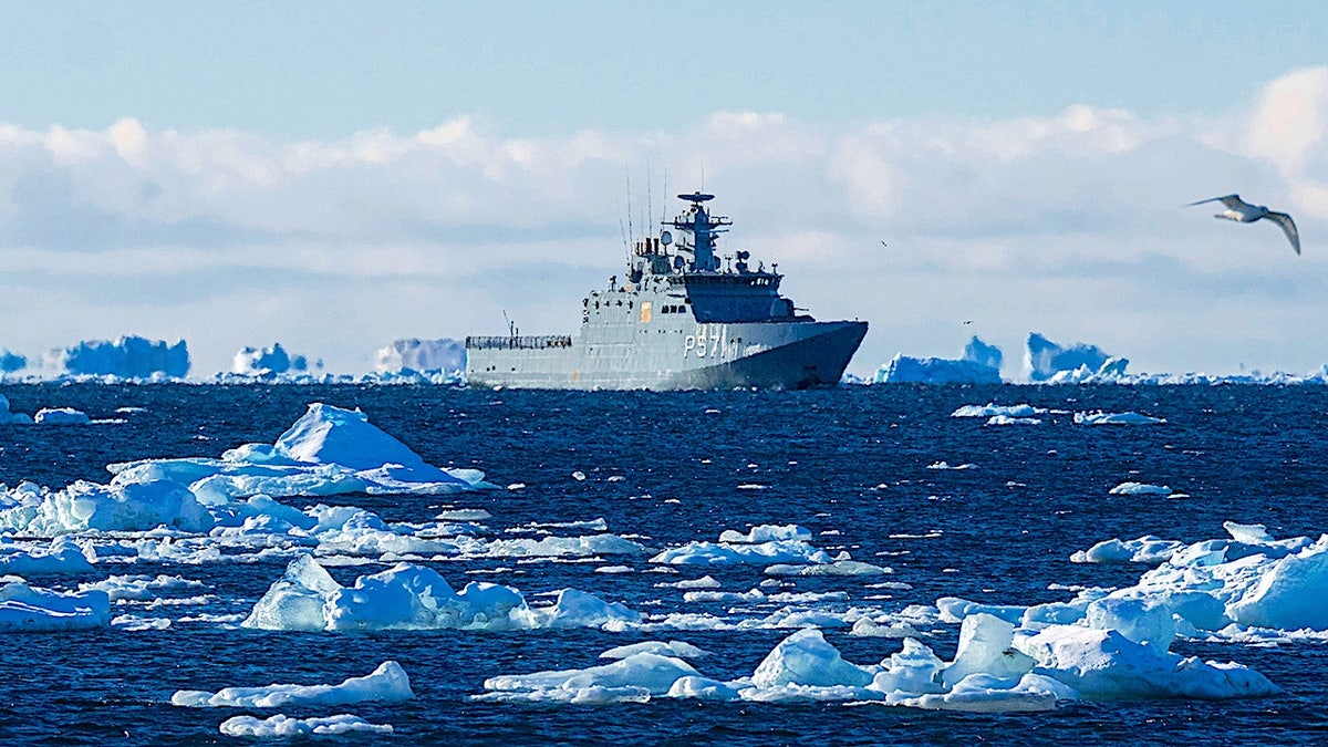 La Armada danesa está patrullando frente a Groenlandia.