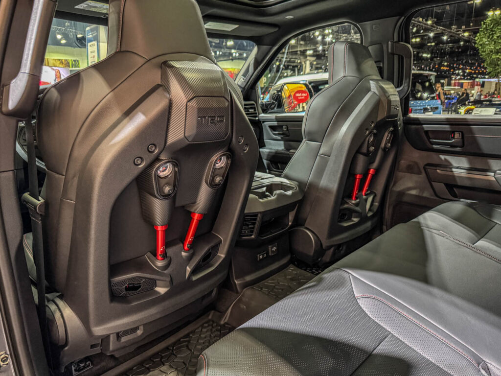 Respaldo del asiento delantero 2026 Toyota Tundra Hybrid