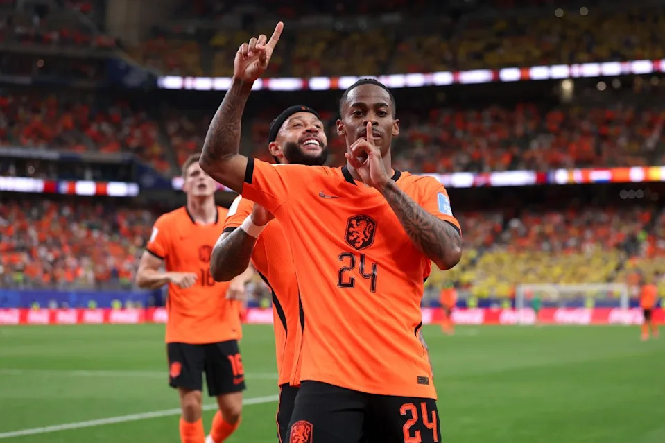 HOUSTON, TX - 20 DE JUNIO: Crisencio Somerville # 24 de Holanda celebra el quinto gol de su equipo durante el partido del Grupo F de la Copa Mundial de la FIFA 2026 entre Holanda y Suecia en el Estadio de Houston el 20 de junio de 2026 en Houston, Texas. (Foto de Lars Baron/Getty Images)